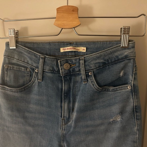 Levi's High Rise Skinny Jeans 721 Distressed Light Wash Size 26 - Picture 4 of 8